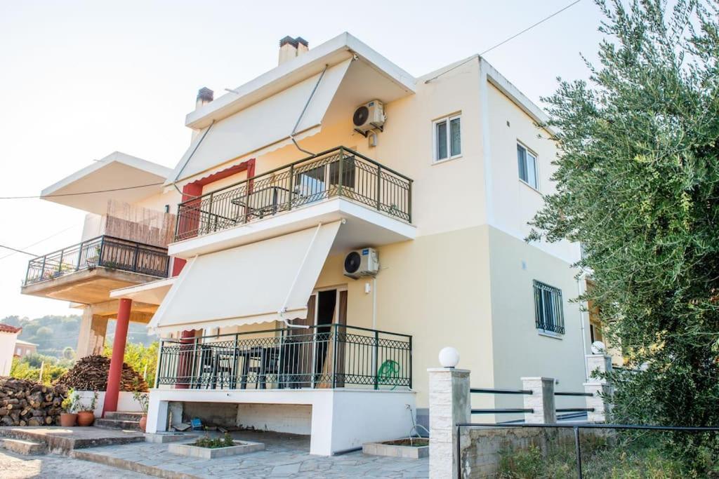 Όμορφο Παραθασυγκρότημα Ενοικιαζόμενων Καταλυμάτων Ως Ολόκληρος Χώρος - Chrani, Ελλάδαλάσσιο Διαμέρισμα Exterior photo